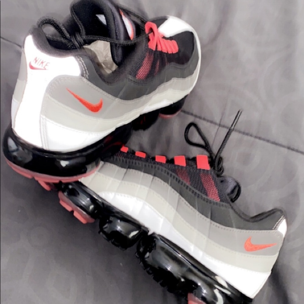 Brand New Nike AirMax 95 Vapormax “comet”
